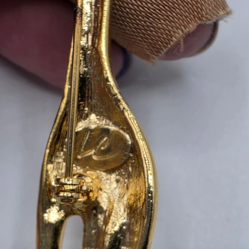 Liz Claiborne Gold Tone Giraffe‎ Brooch Amber Enamel Animal Pin LC Signed Safari